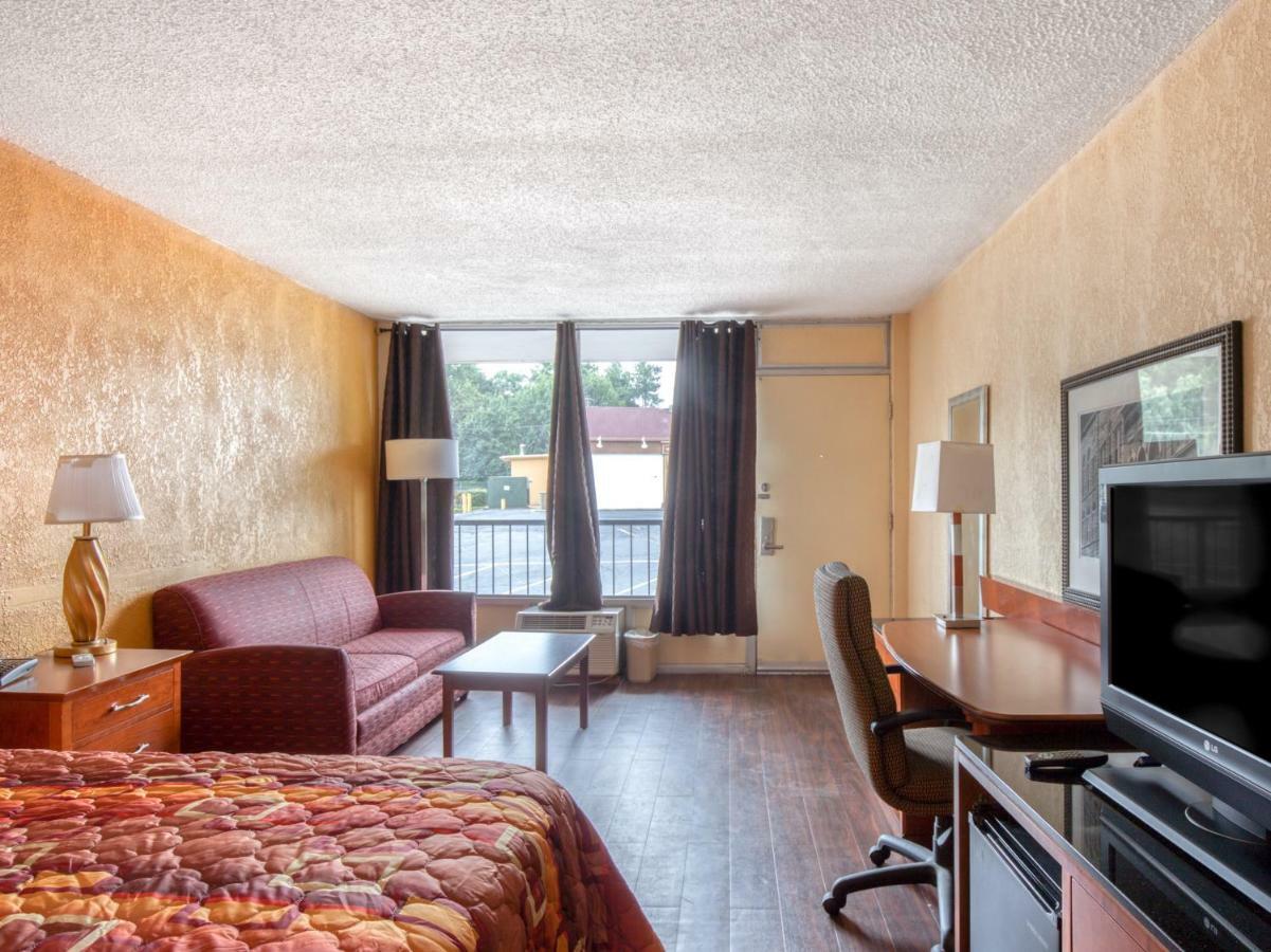 Budgetel Inn & Suites Forest Park Luaran gambar